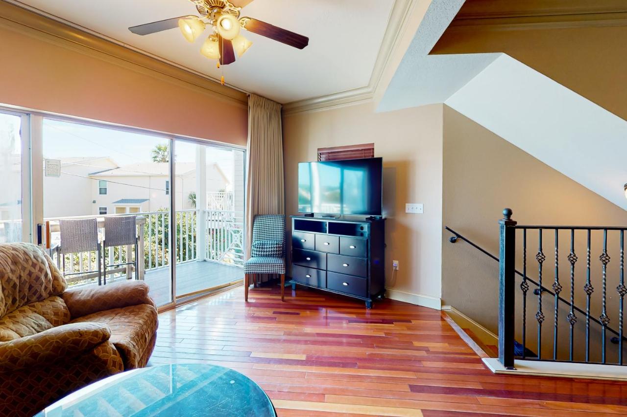 Beach Pointe 301 by Destin Getaways — photo 5