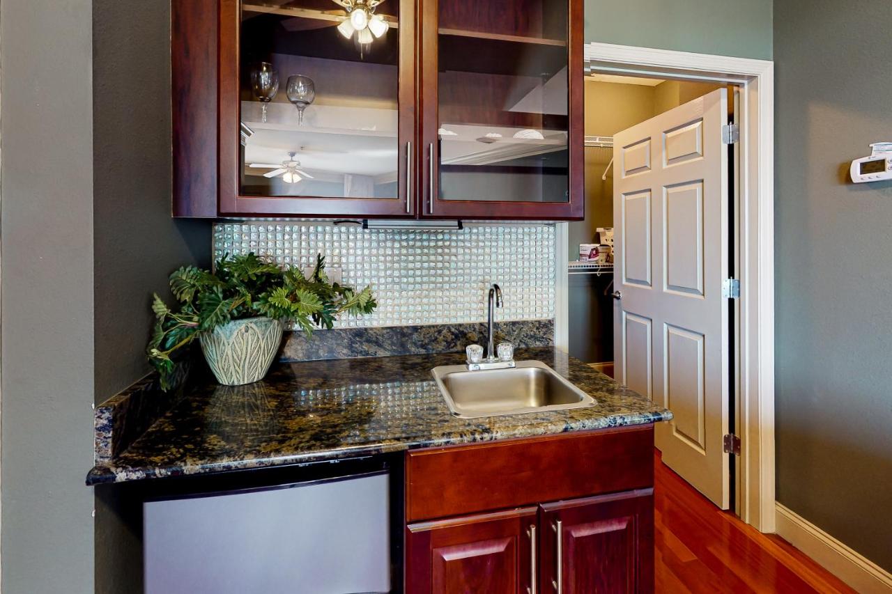 Beach Pointe 301 by Destin Getaways — photo 13