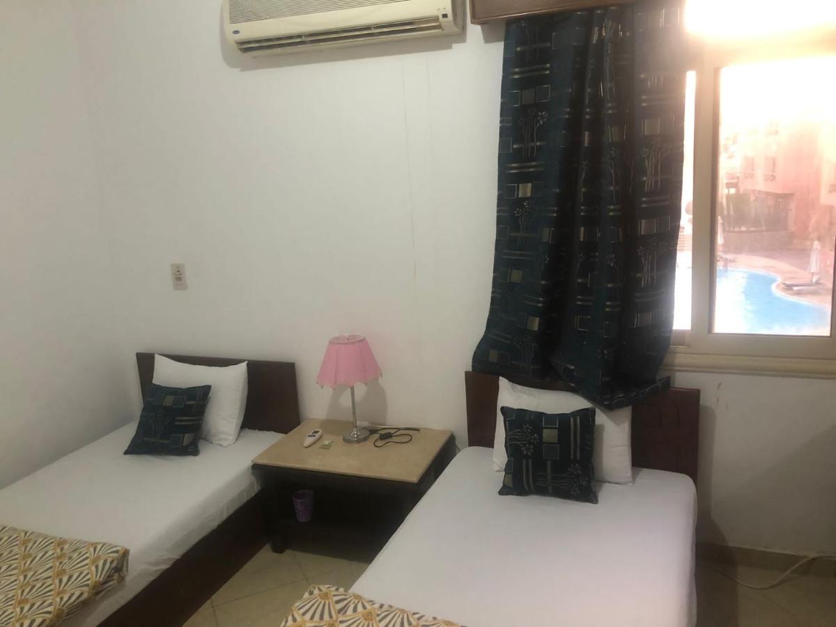 Apartment for daily in Compound photo