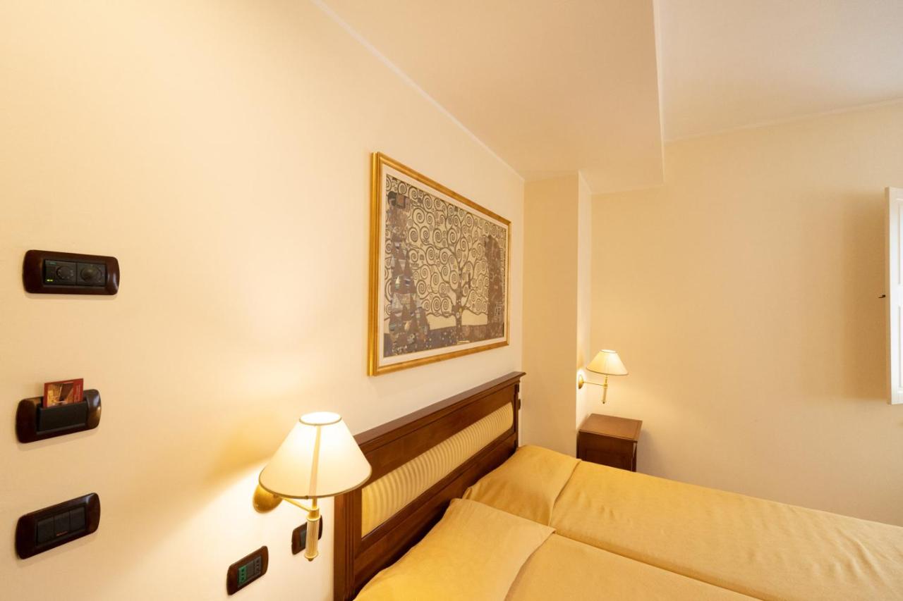 Hotel Ristorante Vecchia Vibo photo