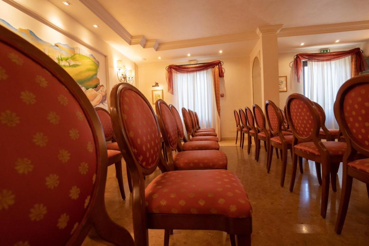 Hotel Ristorante Vecchia Vibo photo