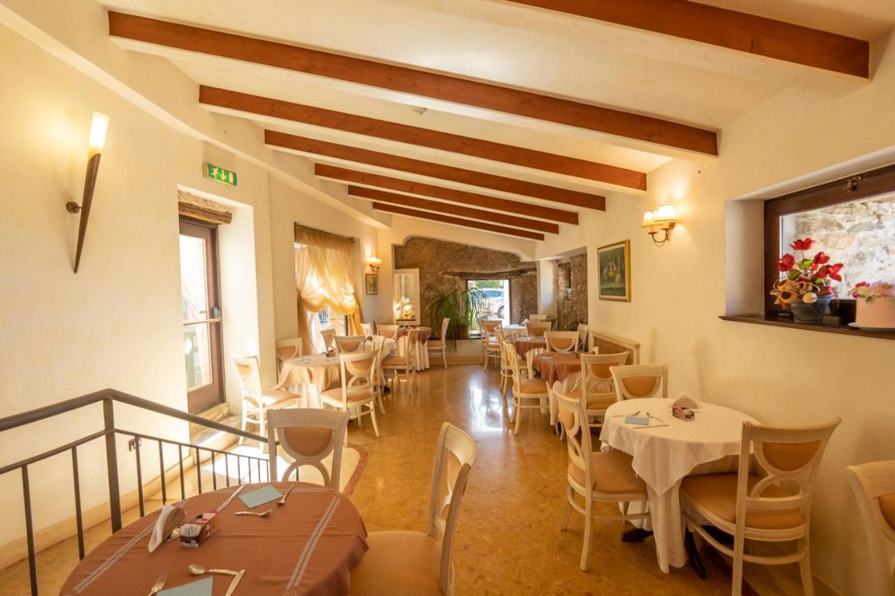 Hotel Ristorante Vecchia Vibo photo