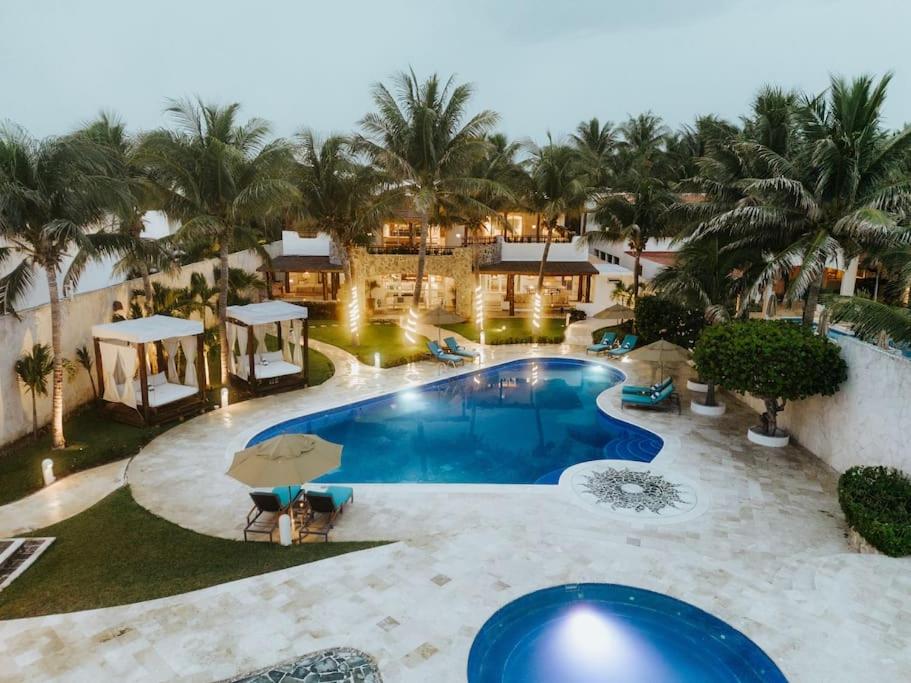 Villa Corona 6 BR Luxury Mansion photo