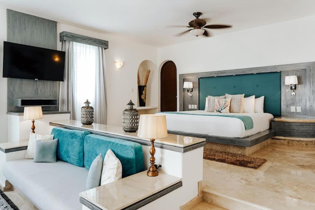 Villa Corona 6 BR Luxury Mansion photo