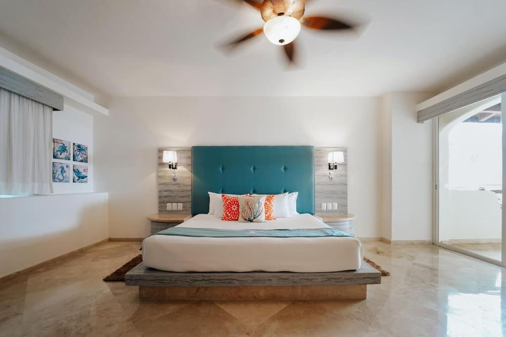 Villa Corona 6 BR Luxury Mansion photo