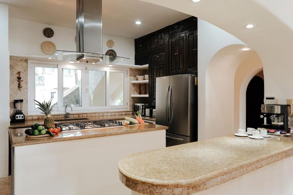 Villa Corona 6 BR Luxury Mansion photo