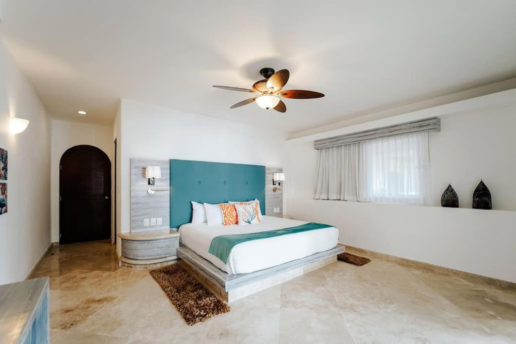 Villa Corona 6 BR Luxury Mansion photo