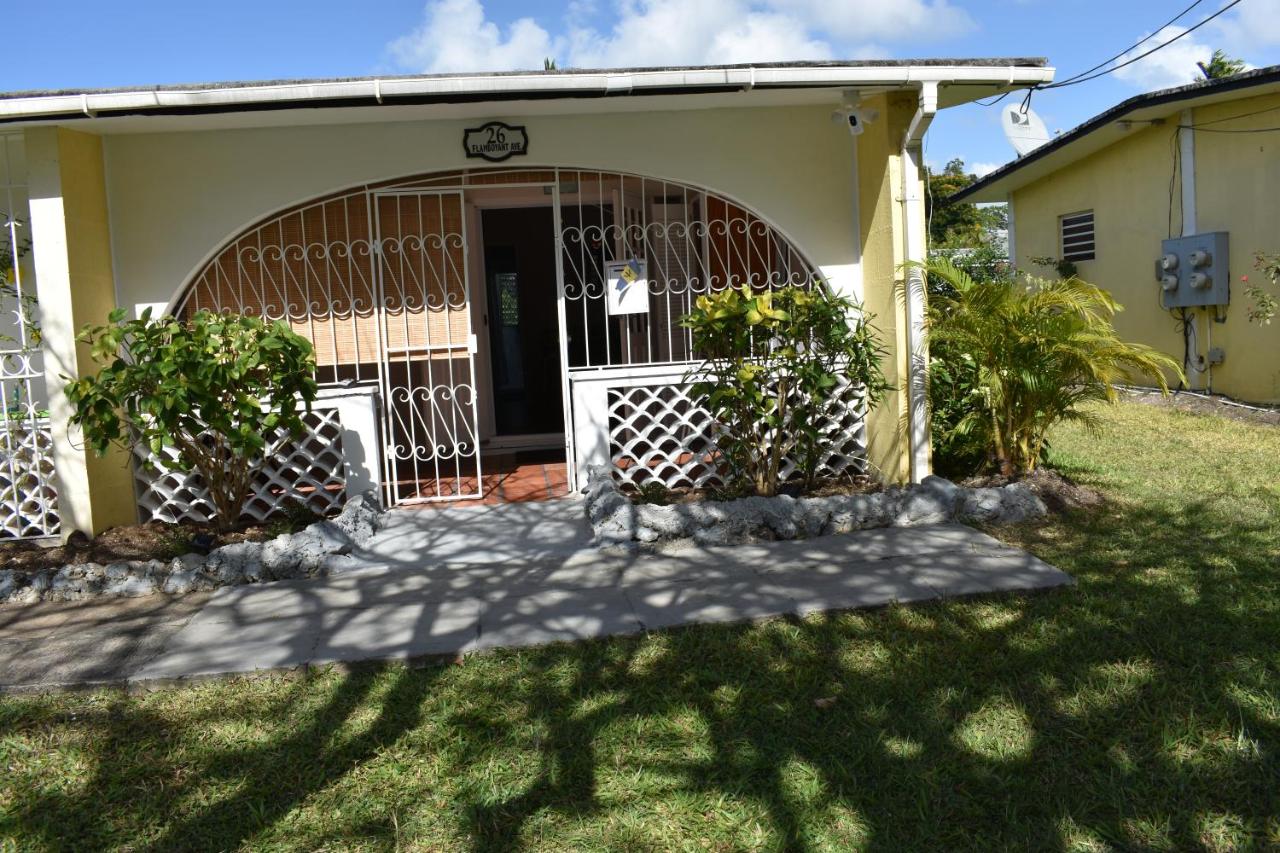 Flamboyant Beach House photo