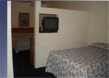 Colonnade Motel — photo 3