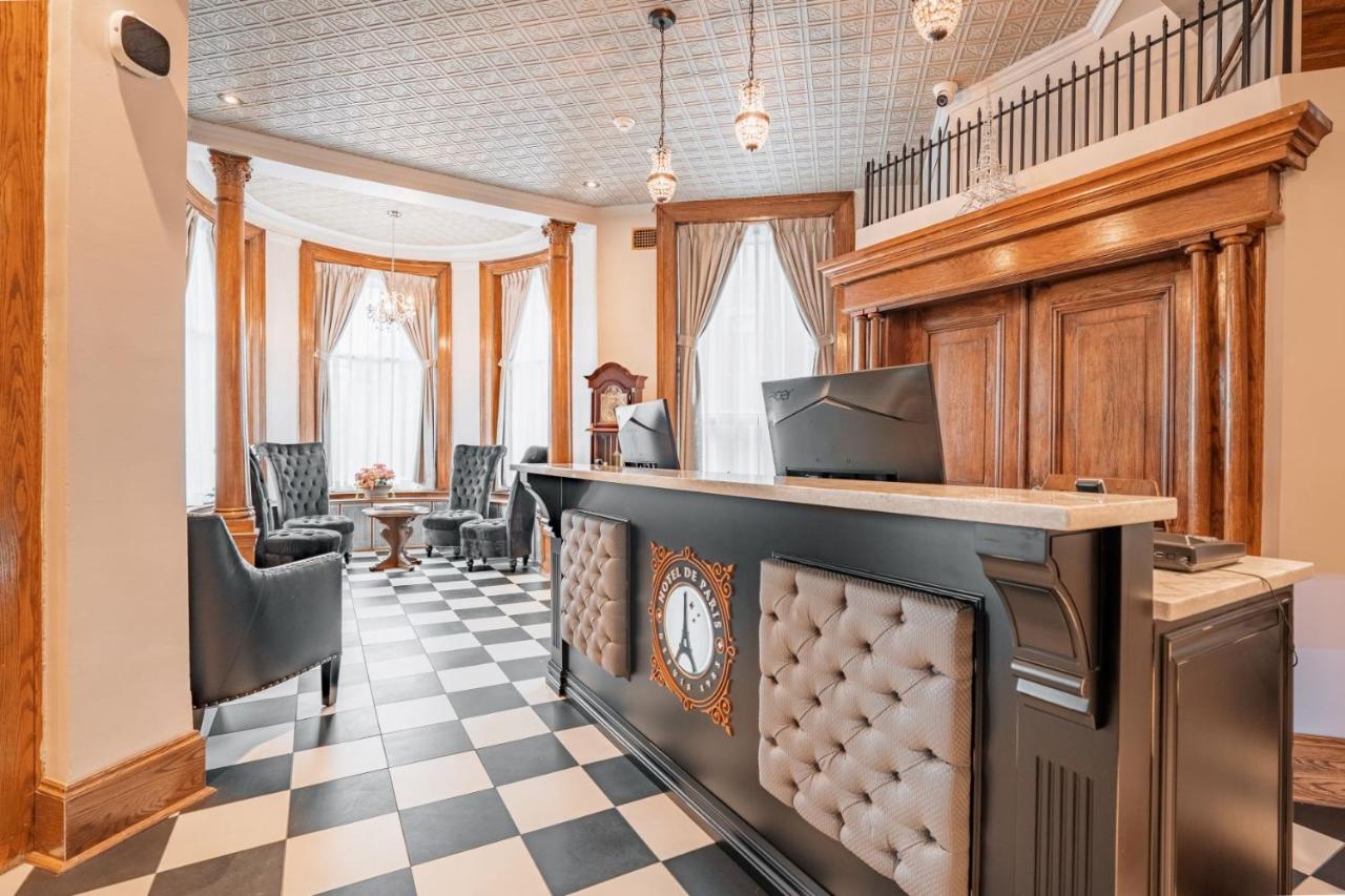 Image: Hotel de Paris Montreal