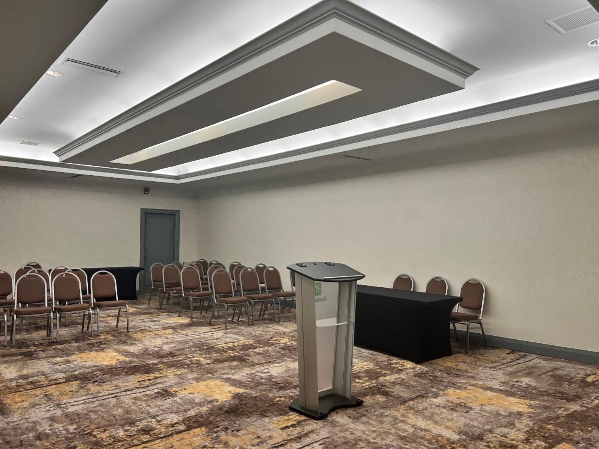 Holiday Inn Toronto Airport East, an IHG Hotel photo