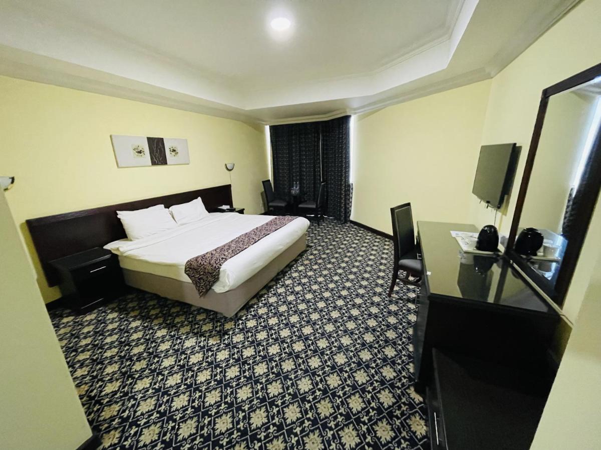 Phoenicia Tower Hotel And Spa photo