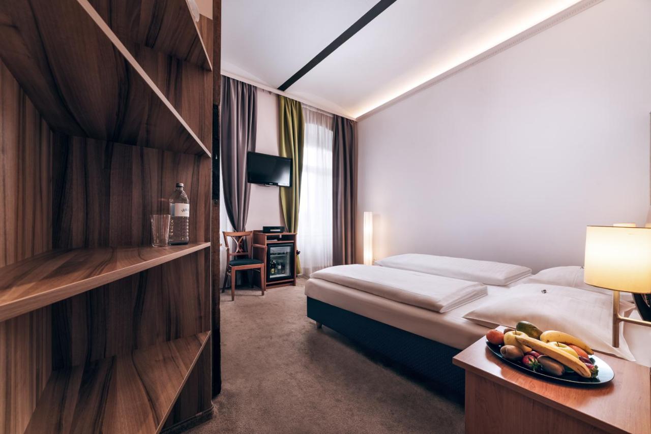 Boutique Hotel Donauwalzer photo