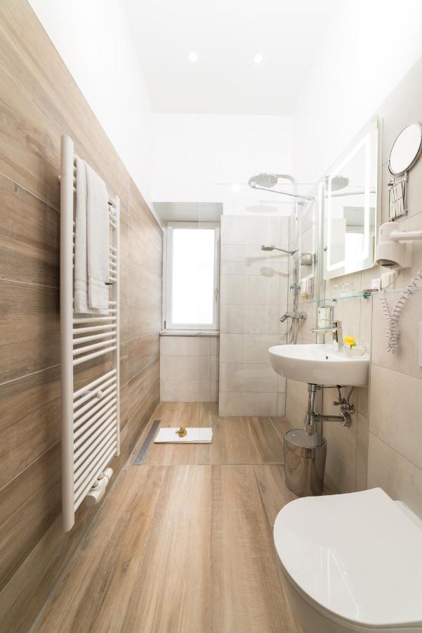 Boutique Hotel Donauwalzer photo