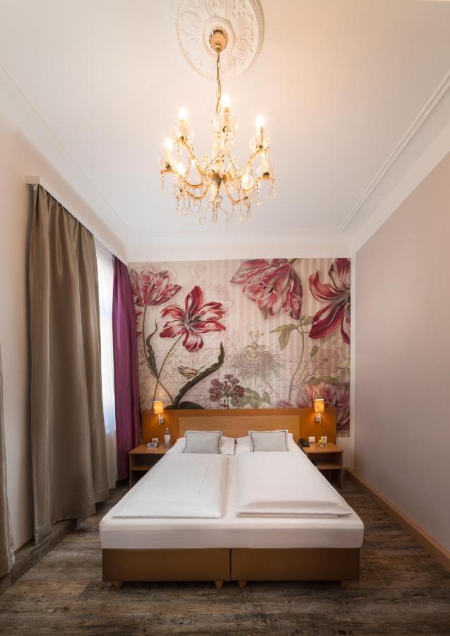 Boutique Hotel Donauwalzer photo