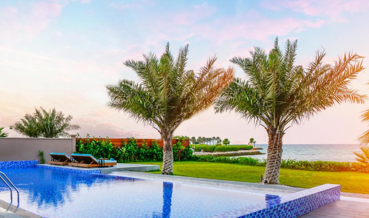 Royal Saray Resort photo
