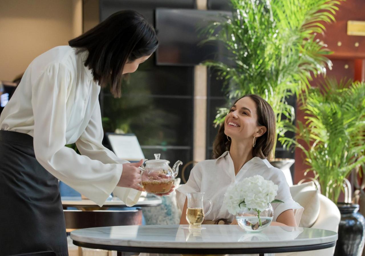 Dusit Thani Dubai photo