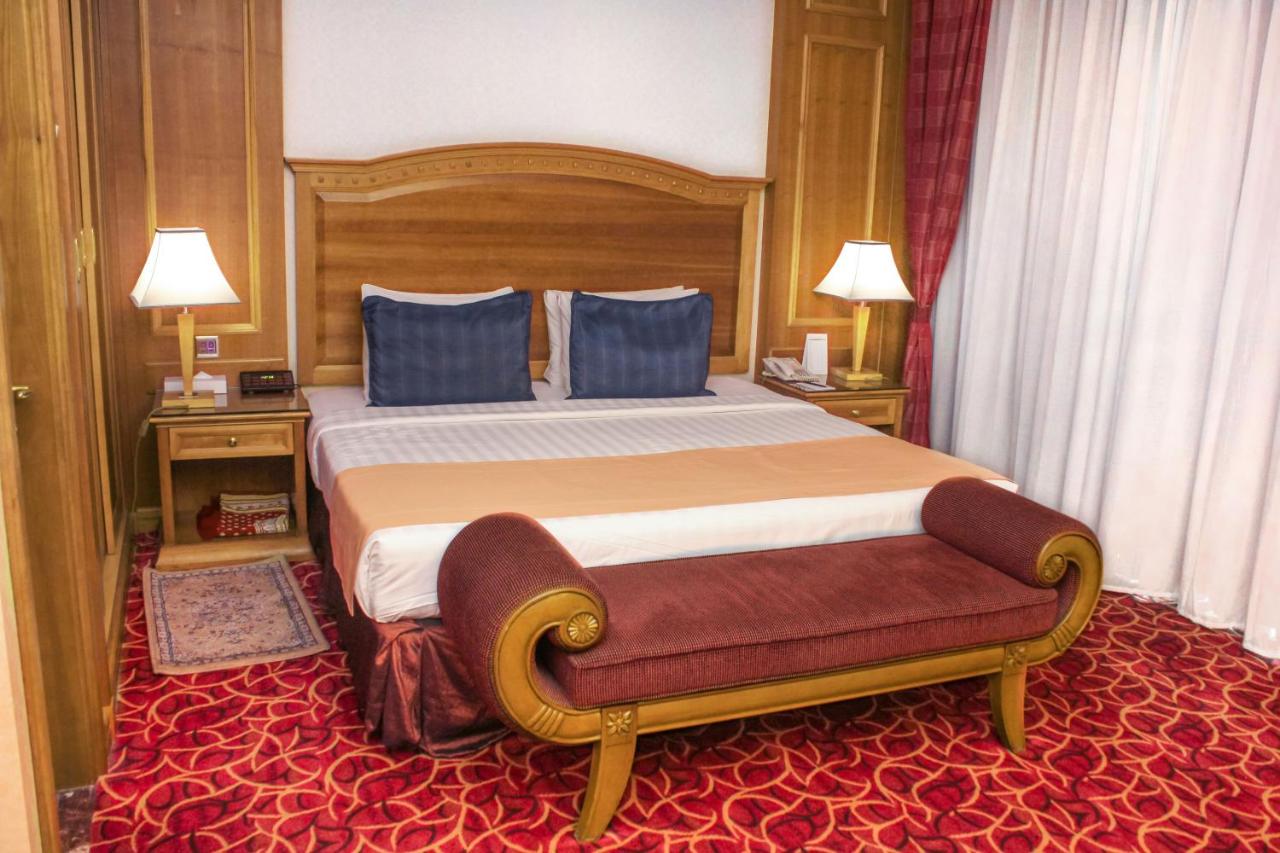 Avenue Hotel Dubai photo