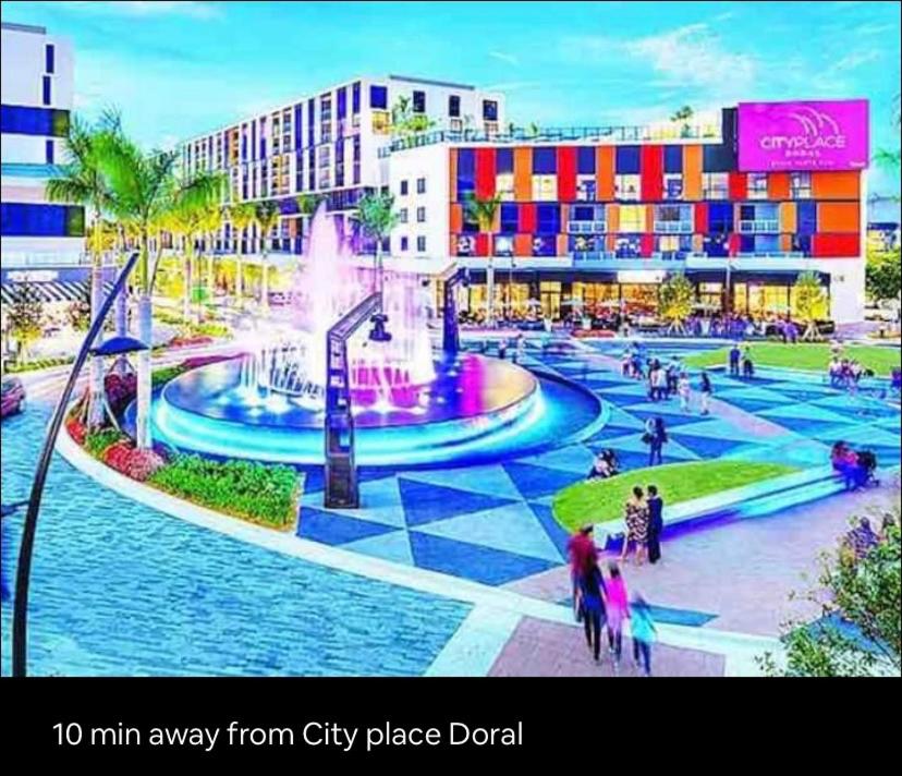 Tiny place w private hot jacuzzi 7 min to Miami international airport - 5