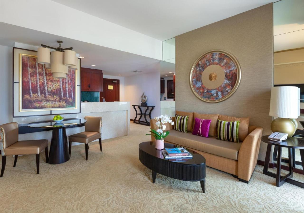 Dusit Thani Dubai photo