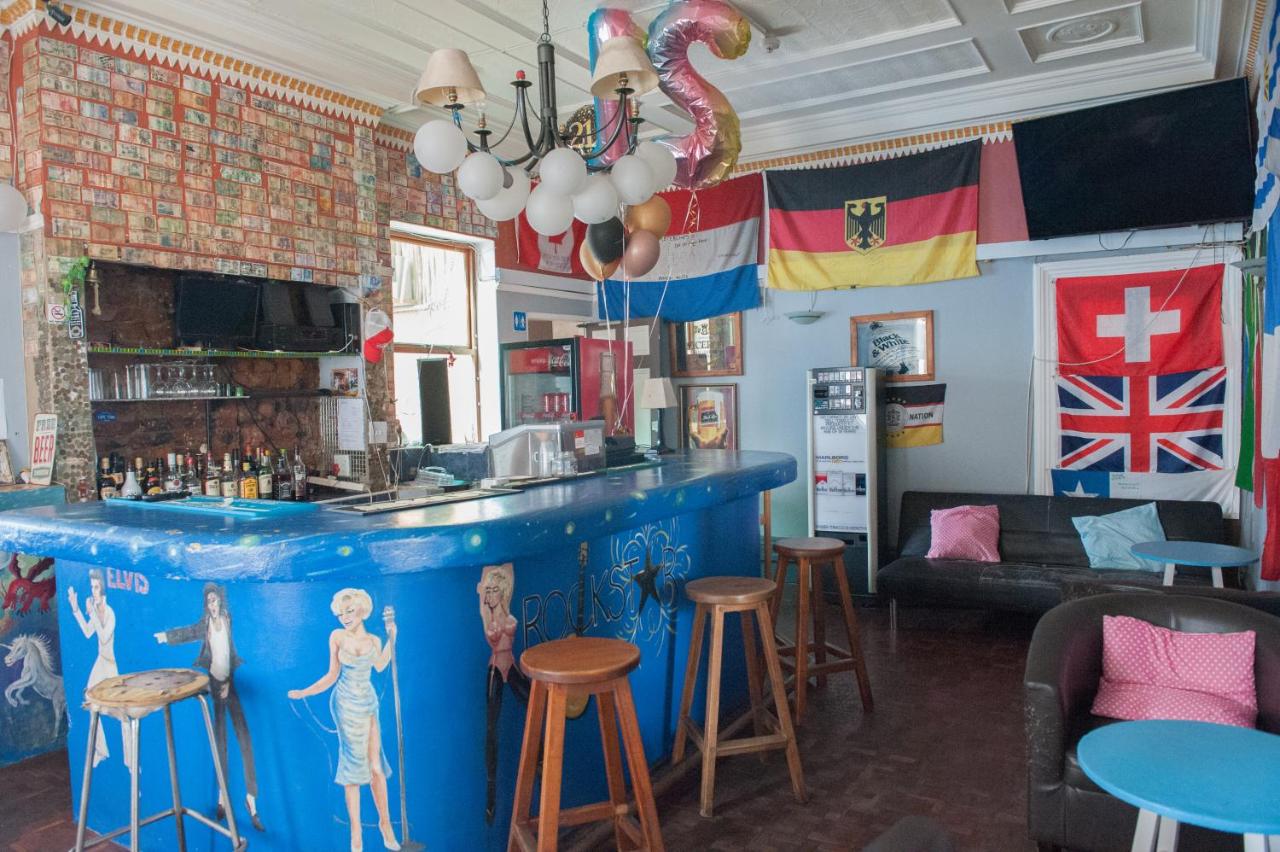 Big Blue Backpackers - 5