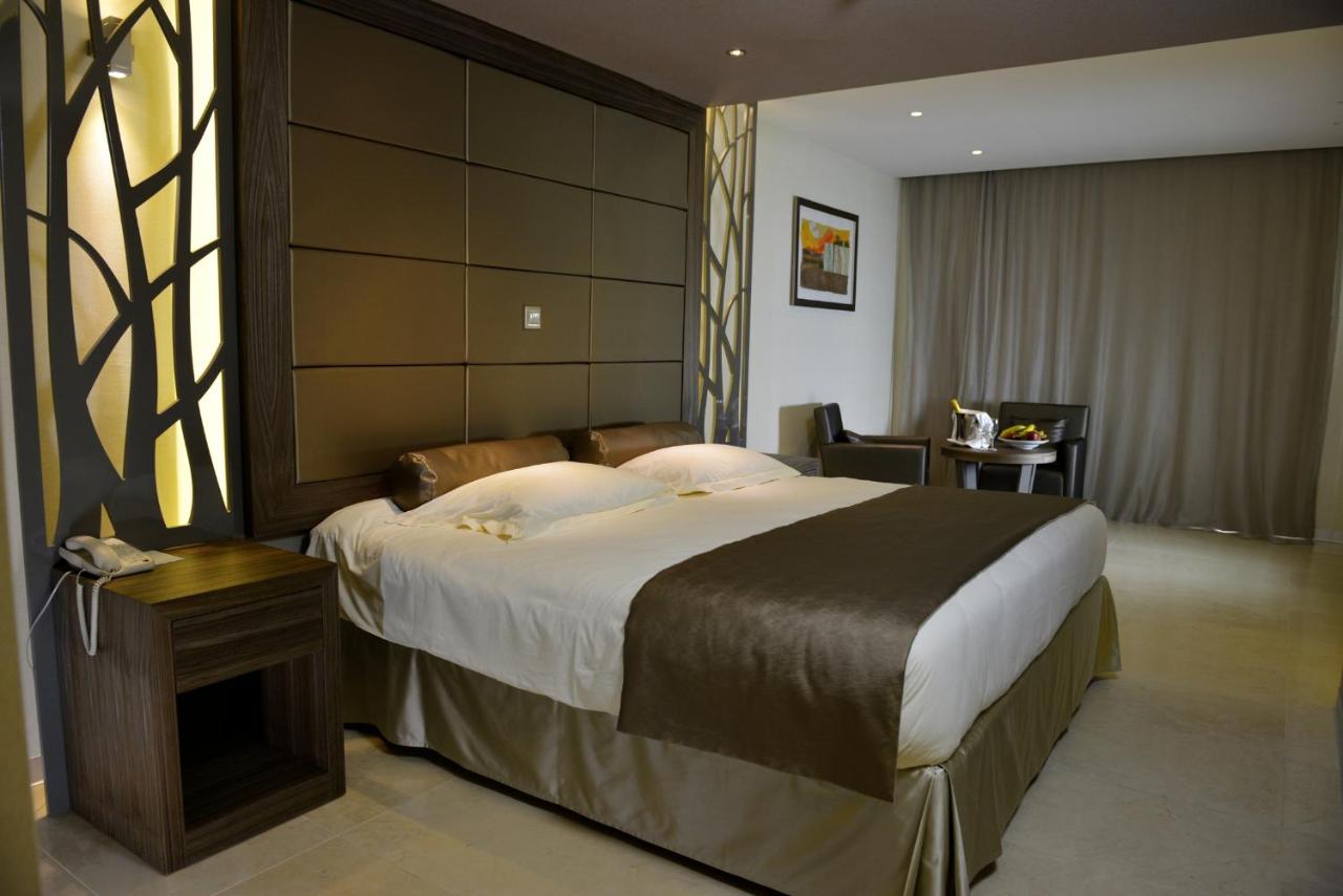 Adams Beach Hotel & Spa photo