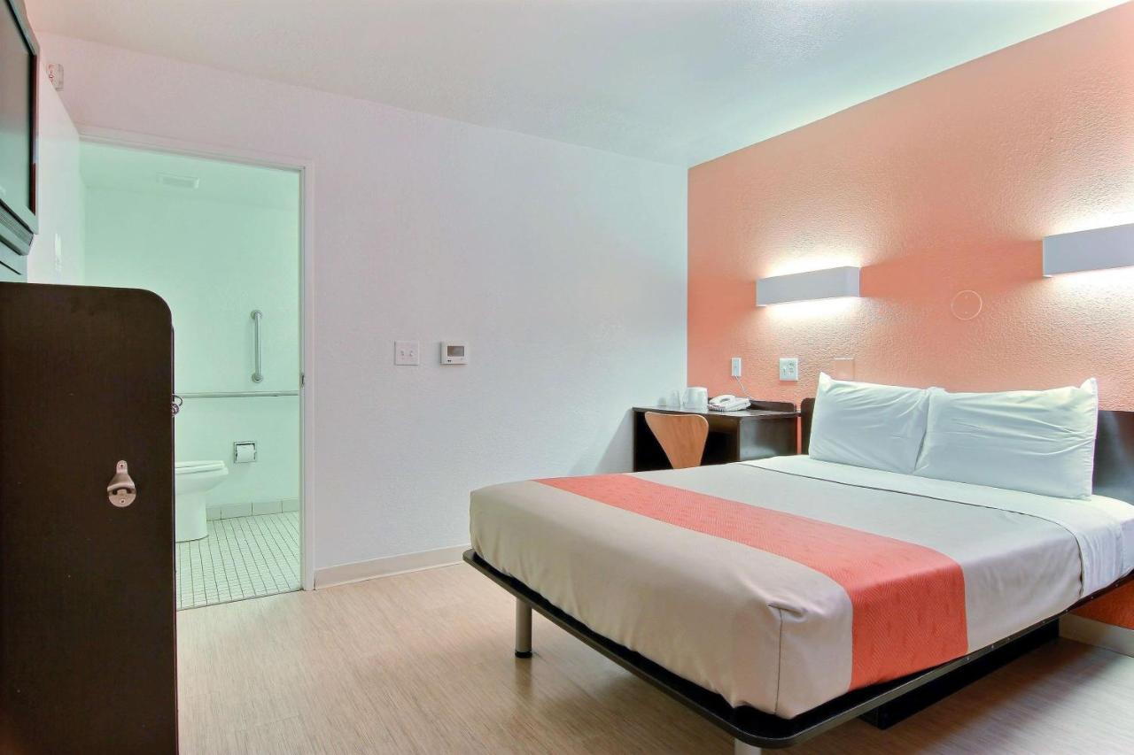 Padre Motel — photo 16