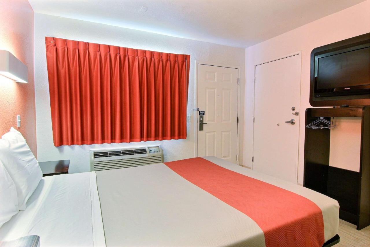 Padre Motel — photo 19
