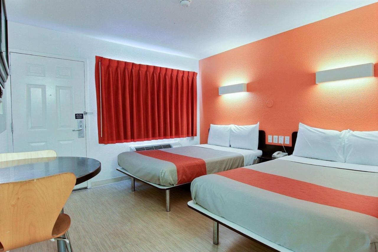 Padre Motel — photo 24