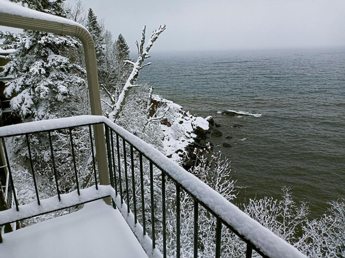 Cliff Dweller on Lake Superior — photo 21