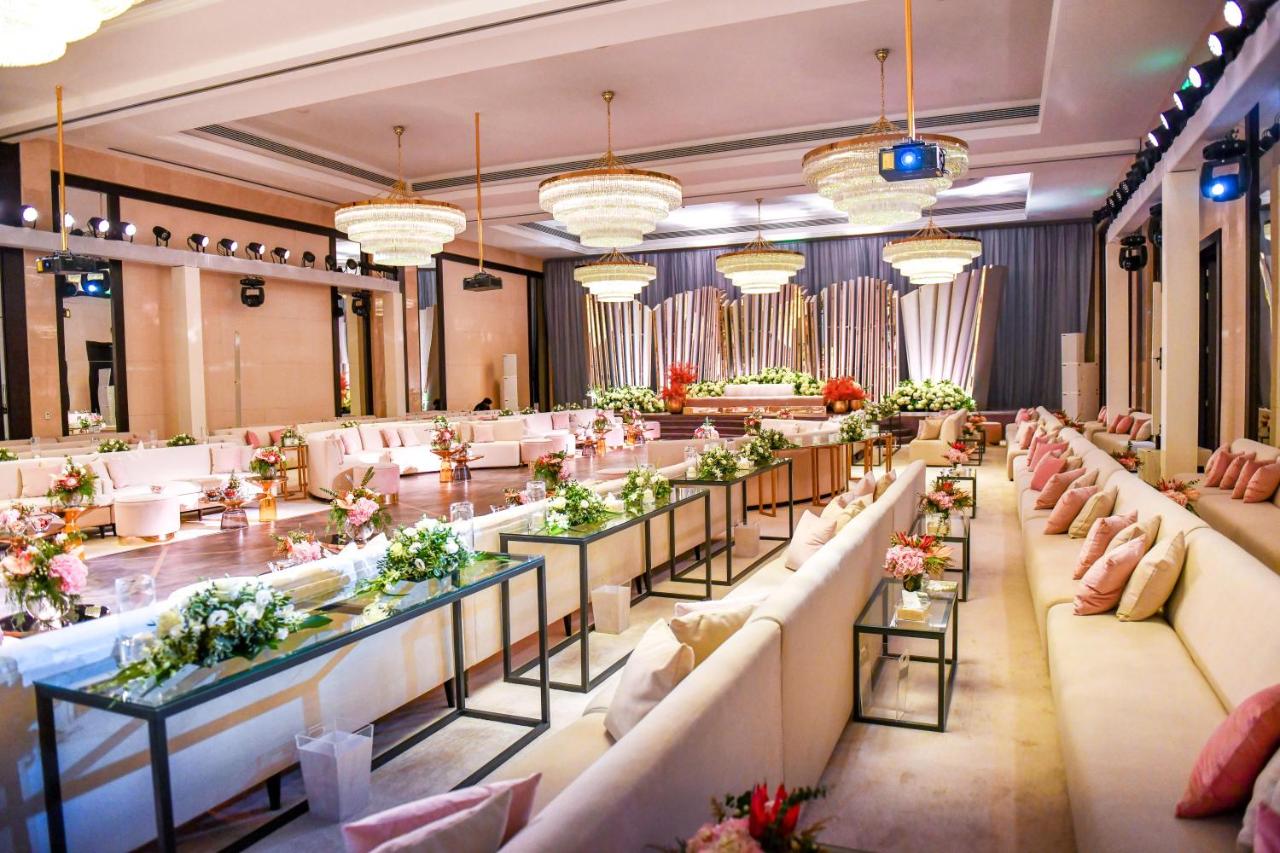Royal Saray Resort photo