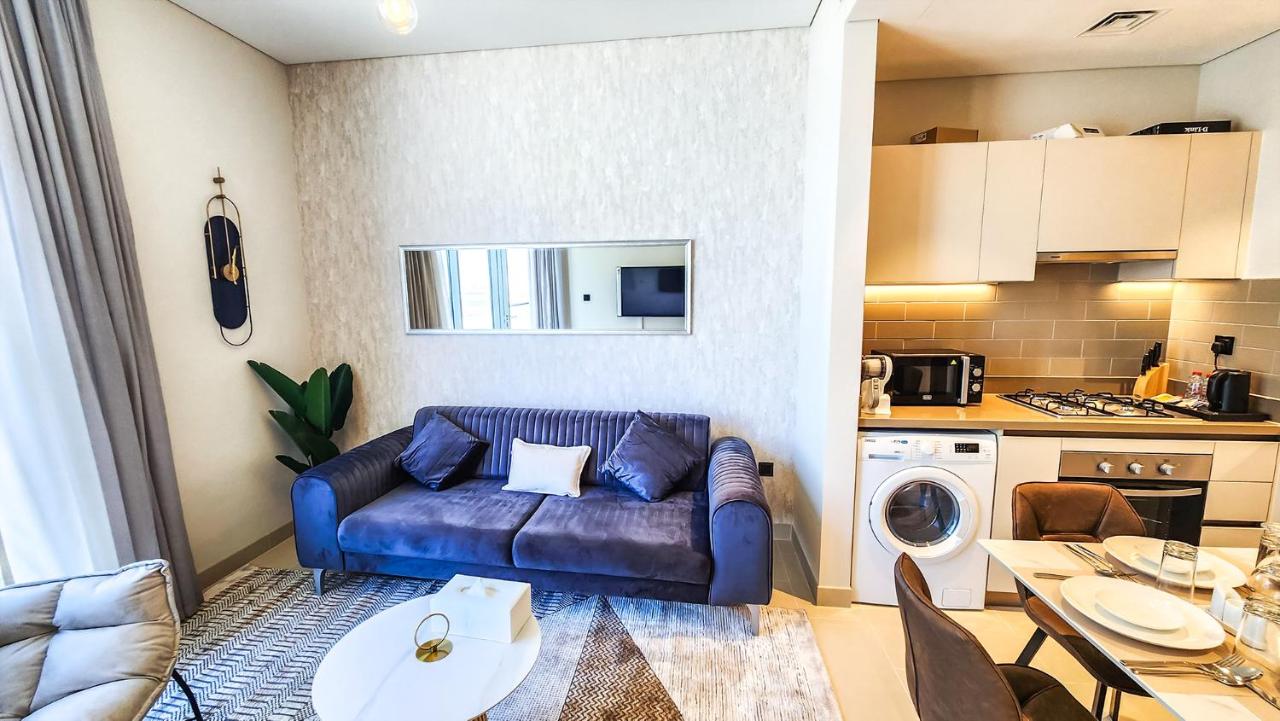 STAY BY LATINEM Luxury 1BR Holiday Home CV A2304 near Burj Khalifa - 5