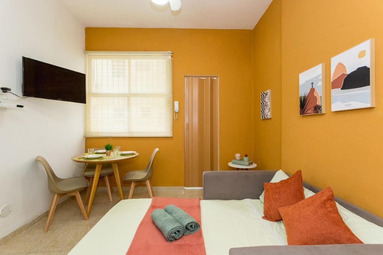 Conforto e relax, caminhando para a Praia de Copacabana, Quarto e Sala, completo, com wi fi, cozinha, ar condicionado - 5