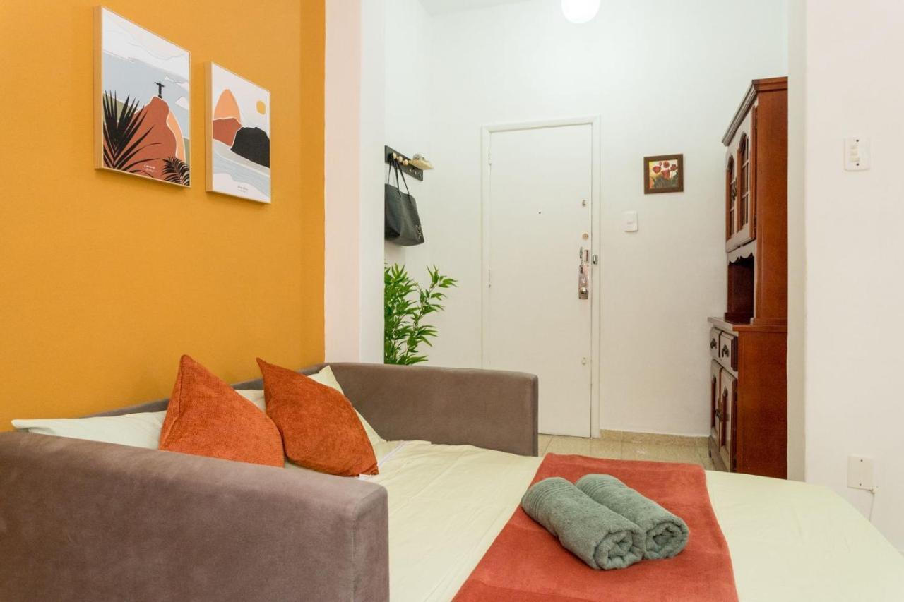 Conforto e relax, caminhando para a Praia de Copacabana, Quarto e Sala, completo, com wi fi, cozinha, ar condicionado - 3