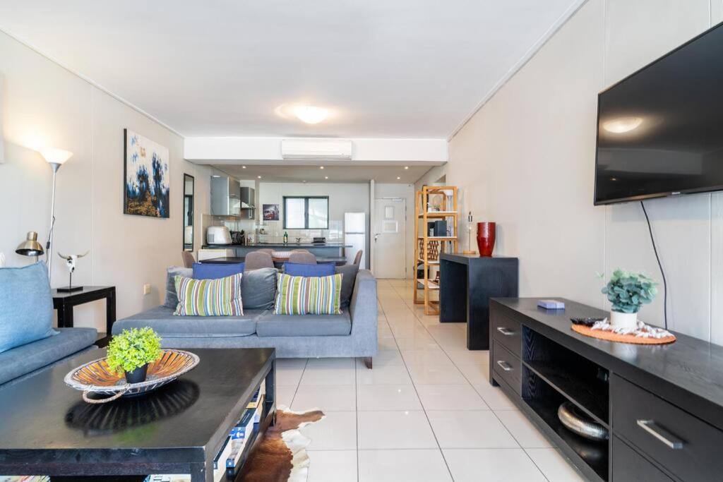 2 Bedroom - Nightlife explorer - 4