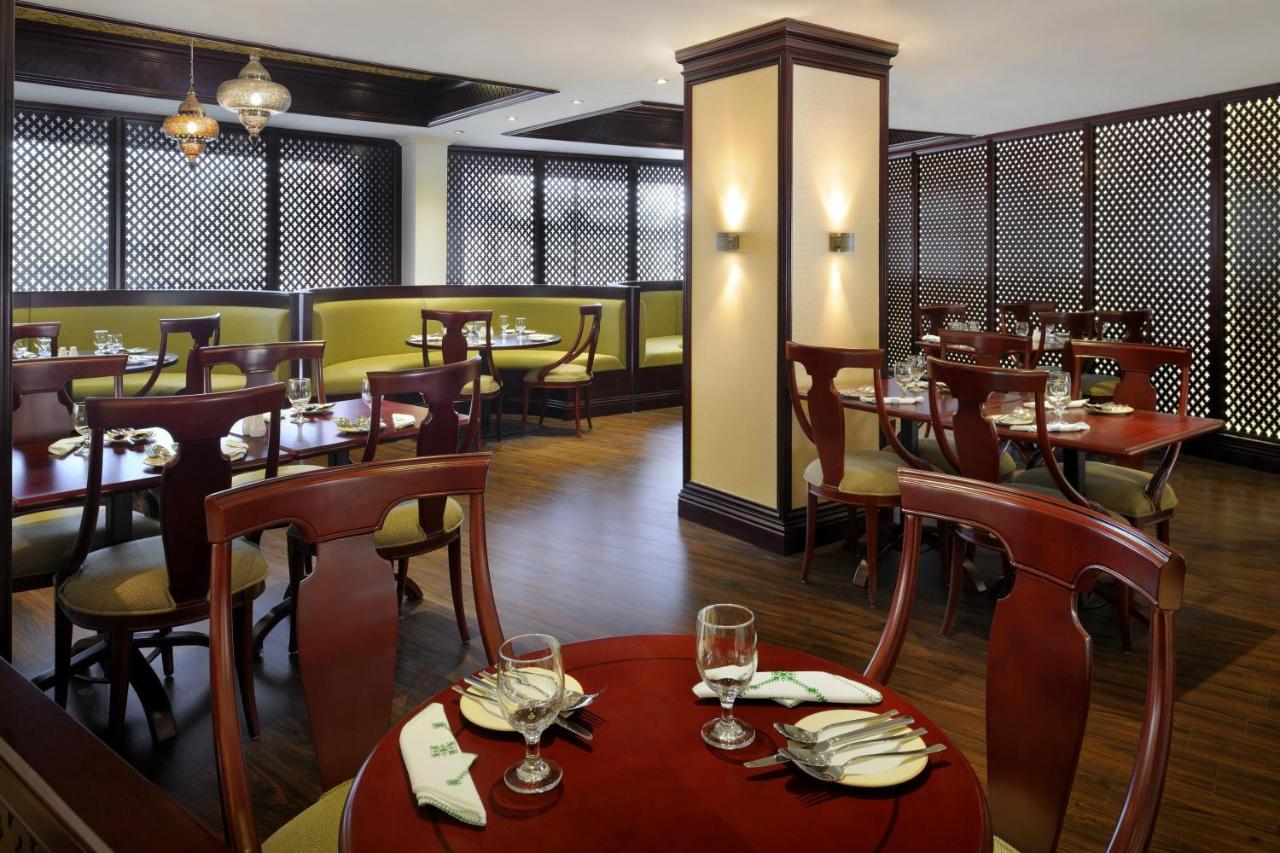 Al Safir Hotel photo