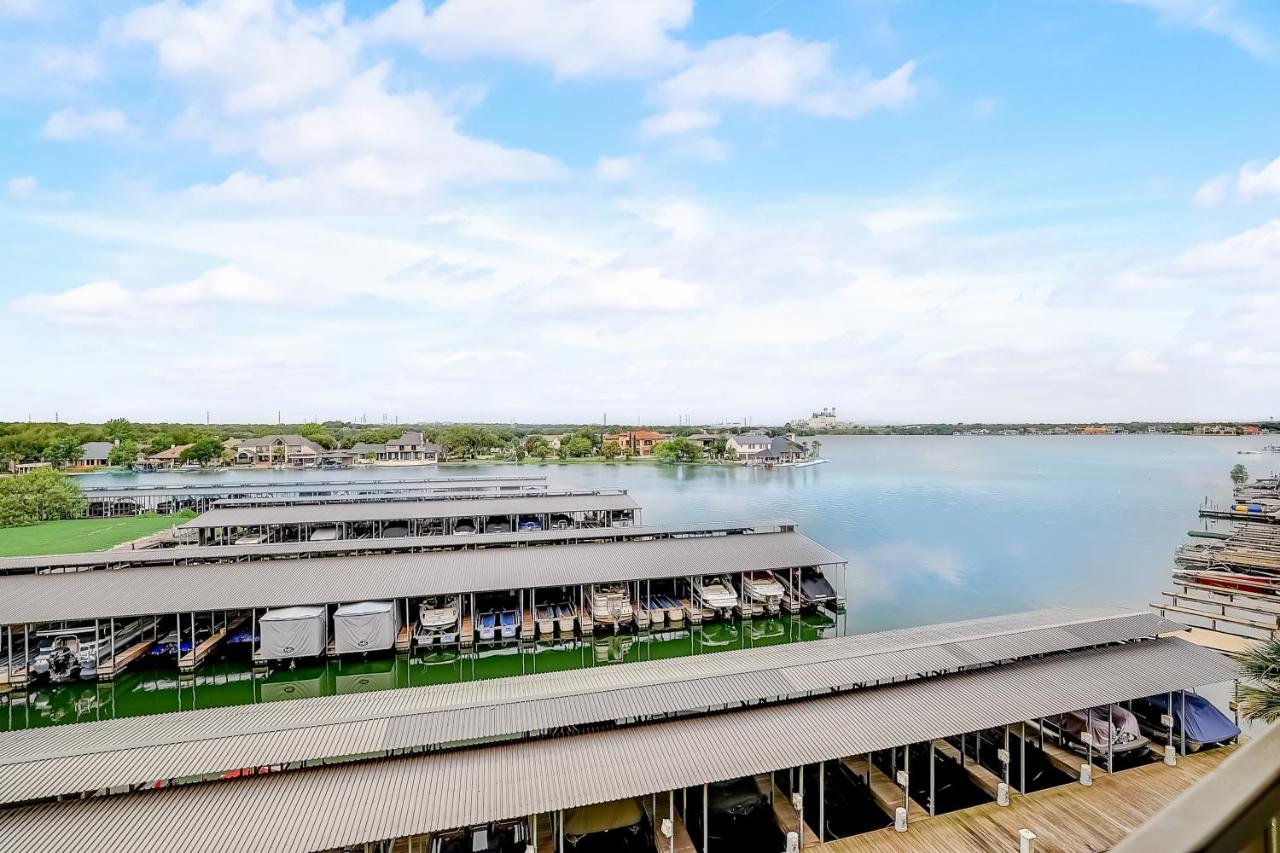 The Waters Condo Building 3 Lake Haven ホースシュー ベイ 22年 最新料金