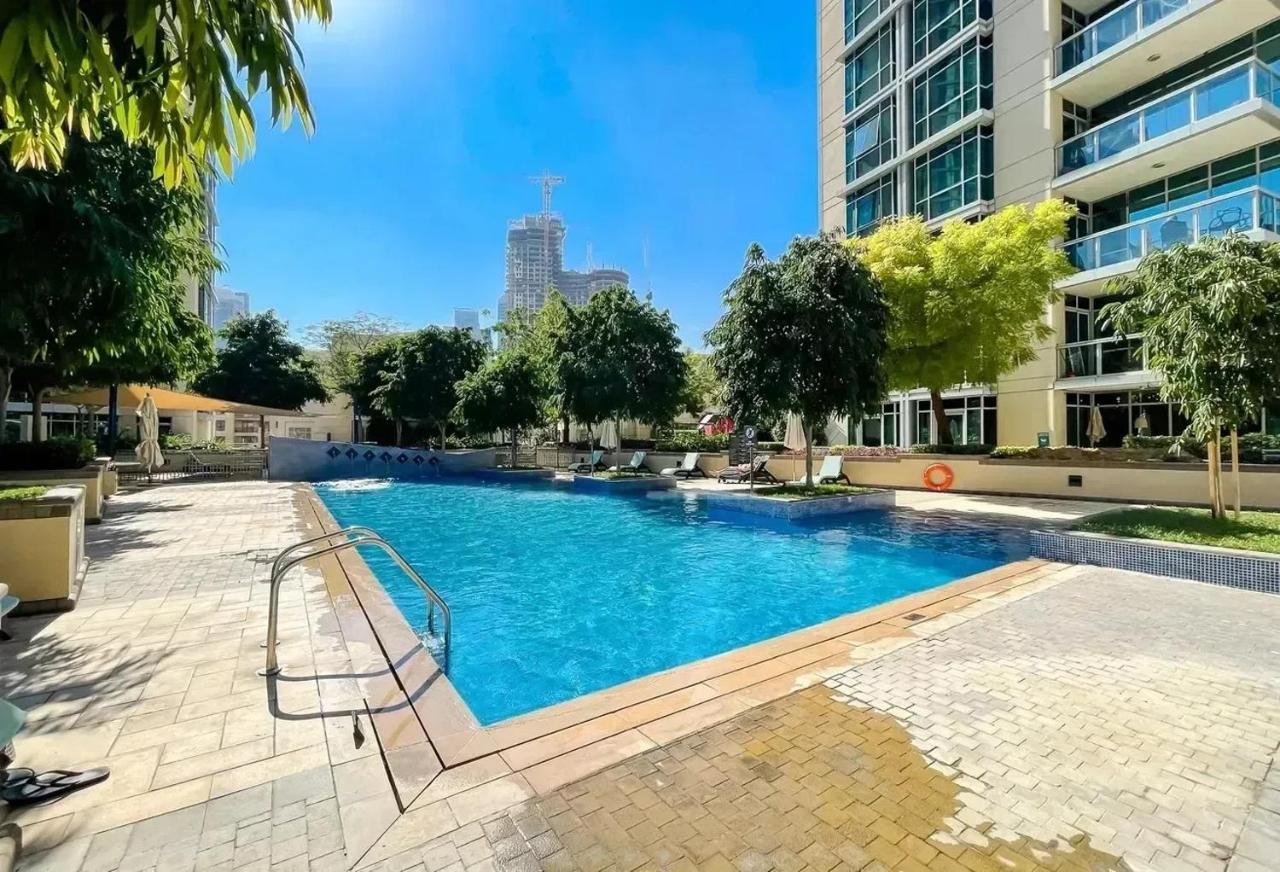 Stylish 2-Bed Apt Burj Khalifa and Fountain Views - 4