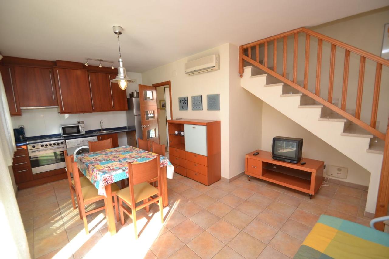 Apartment WVP - La Caleta, Miami Platja, Spain - Booking.com