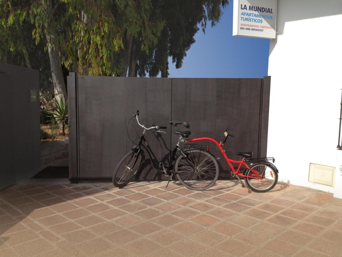Apartamentos Turísticos La Mundial, Málaga – Bijgewerkte ...