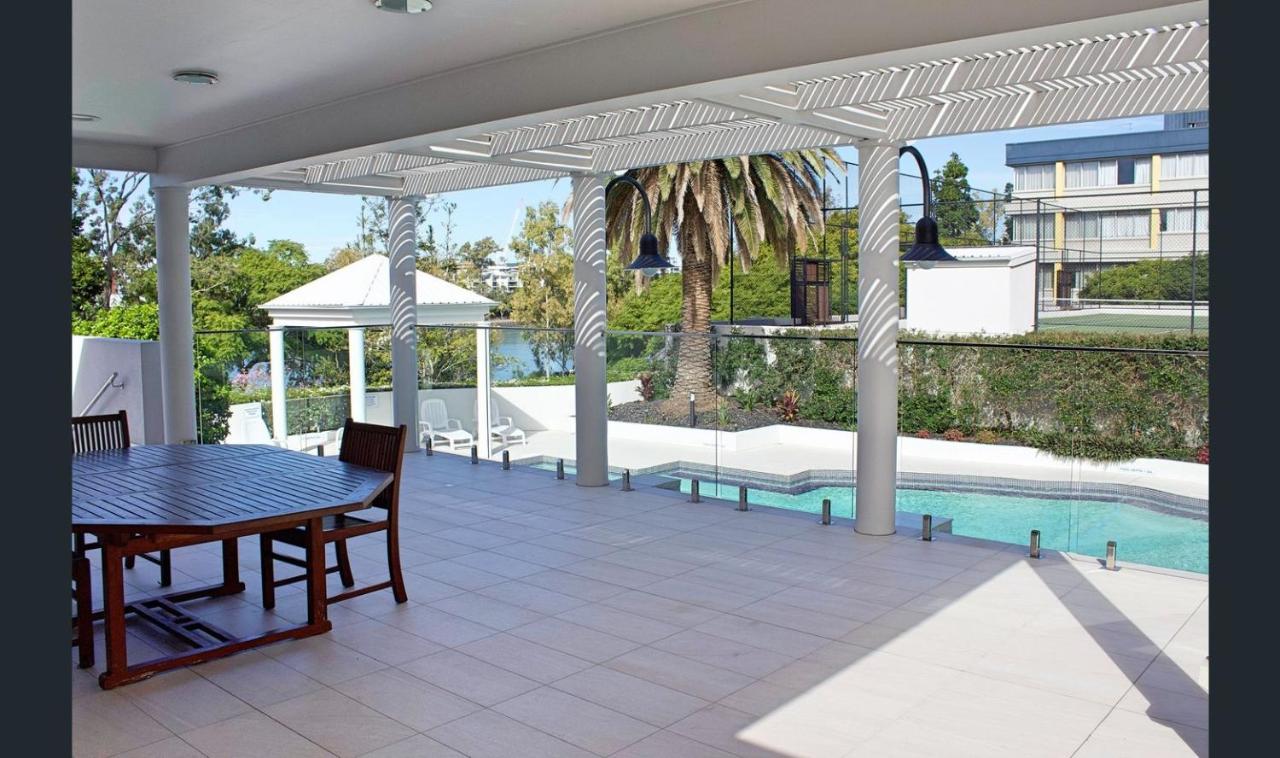 The Oasis Apartments photo