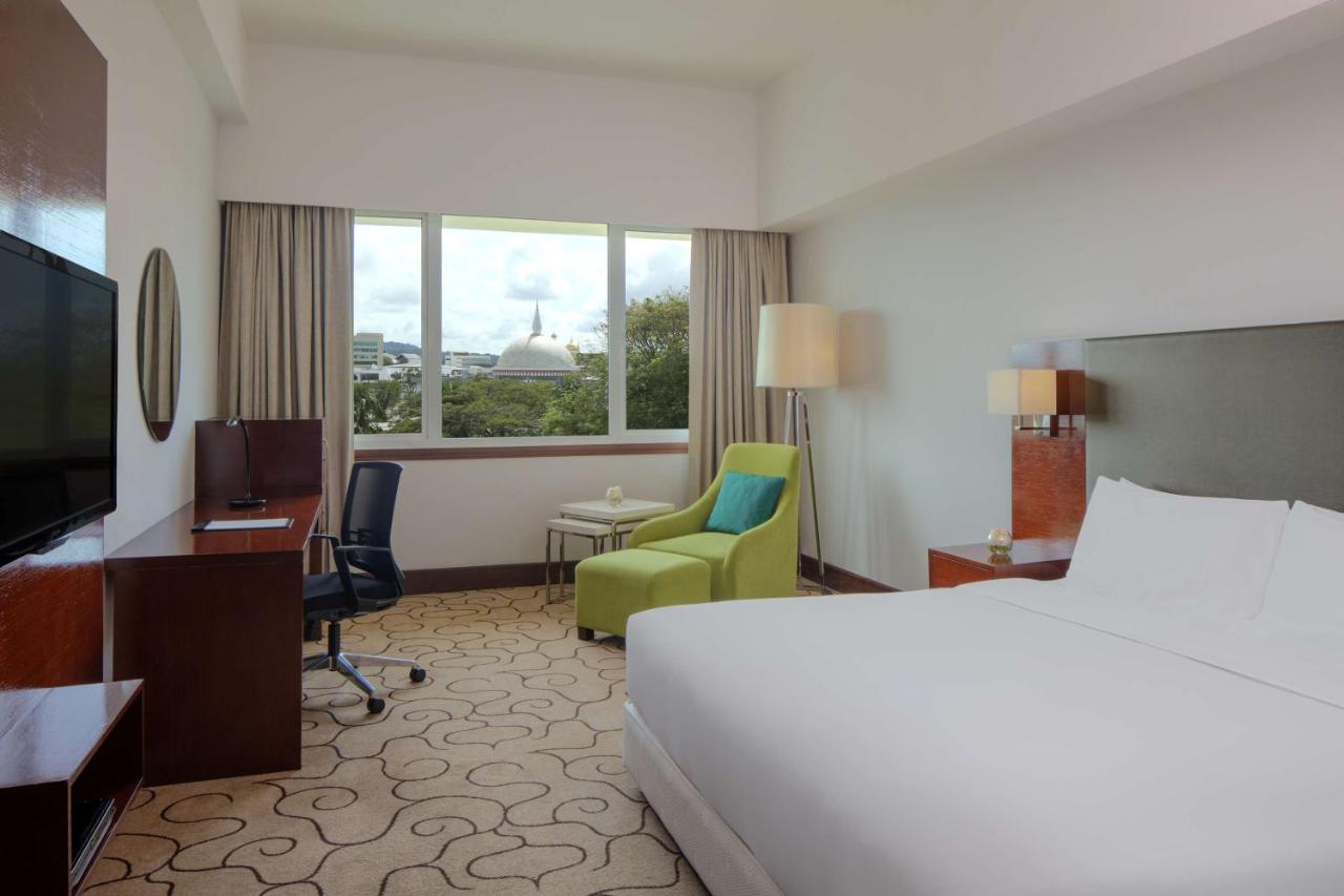 Radisson Hotel Brunei Darussalam photo