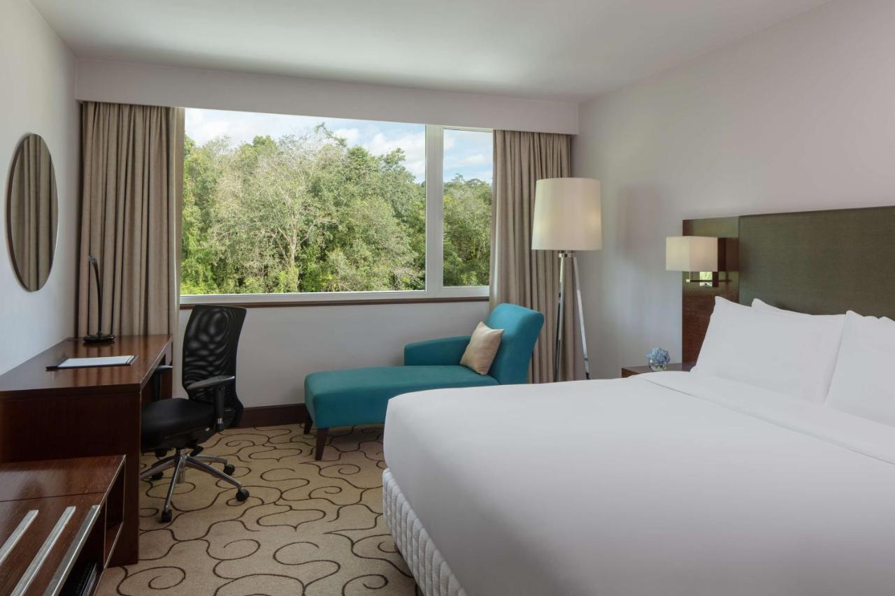 Radisson Hotel Brunei Darussalam photo