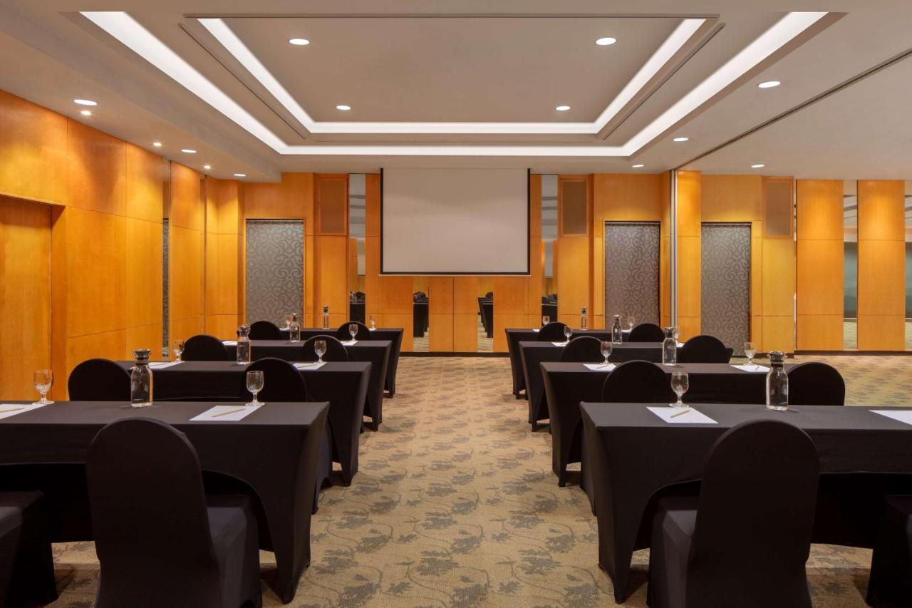 Radisson Hotel Brunei Darussalam photo