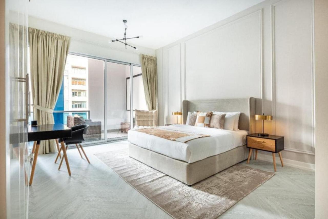 Vacationer Holiday Homes I Majestic Two Bedroom I Azure I Dubai Marina - 2