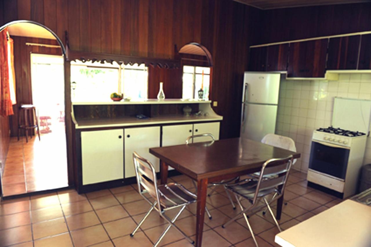 Pension TE MITI - PLAGE-BEACH 200m - Mahana Parc & Vaiava Beach pk18 - B&B CHAMBRES ou DORTOIR - 3