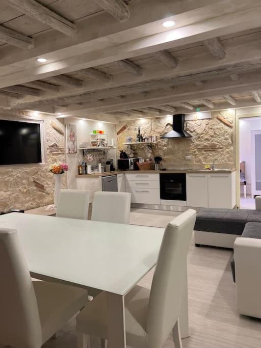 ROMA HISTORIC CENTER, 800 meters from the Trevi Fontain - 4