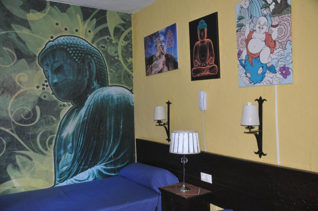 Hostal Temático El Cid, Fuengirola – Updated 2022 Prices