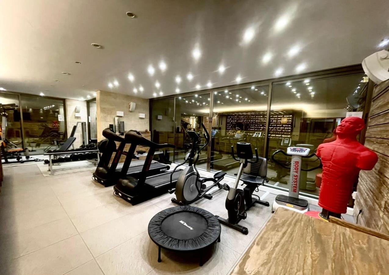 Hayali Suites photo