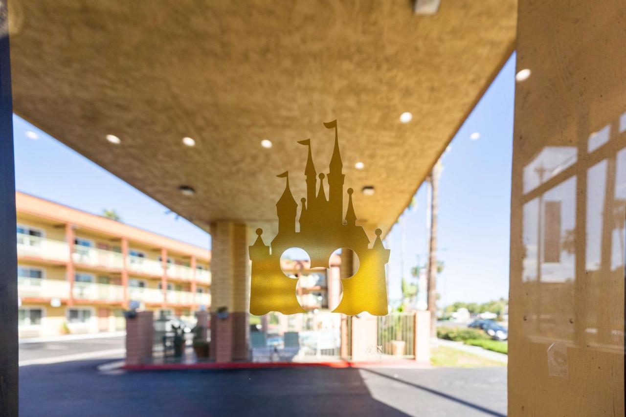 Super 7 Motel — photo 11